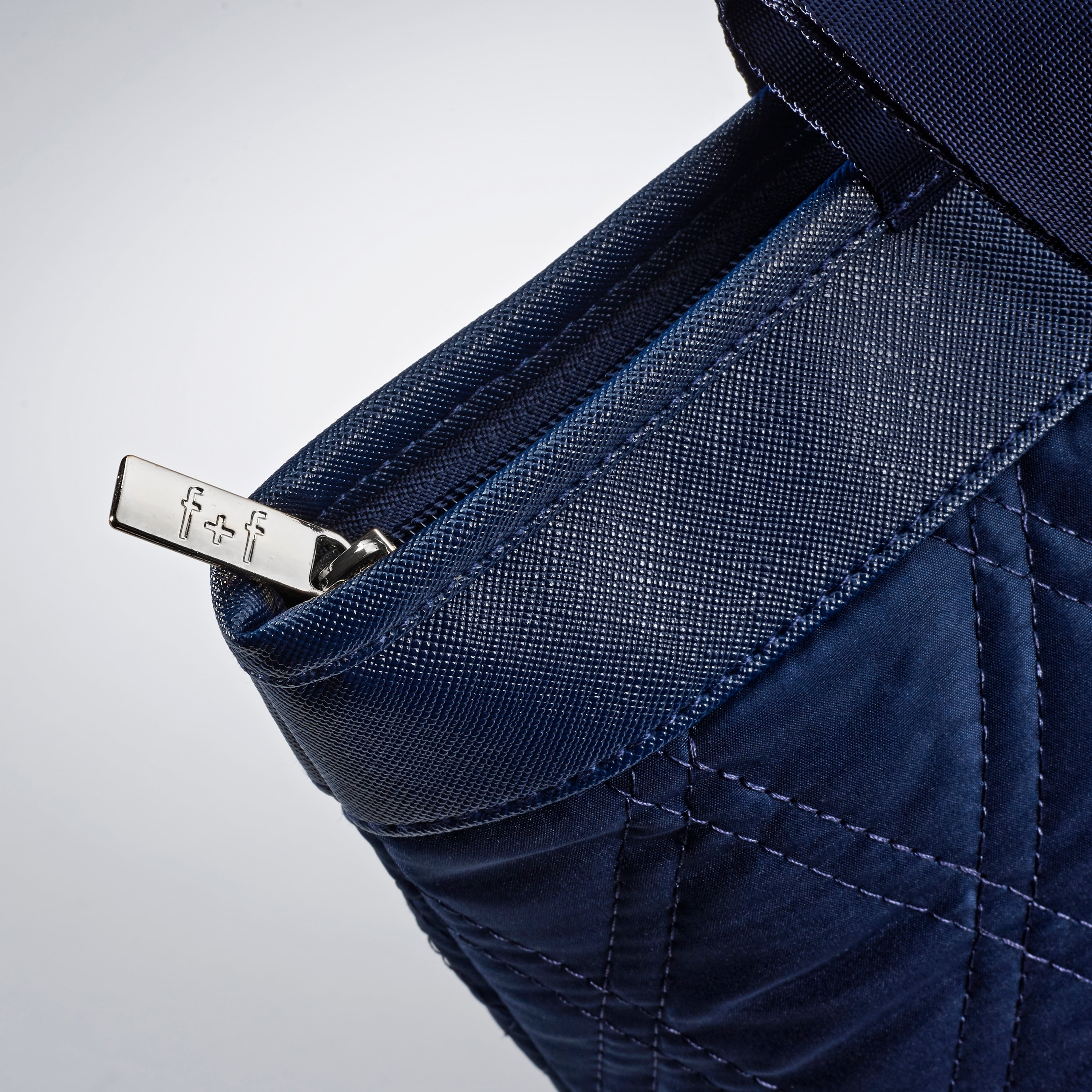 Fit & Fresh Kenmore Professional Bag Navy