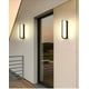 thumbnail image 4 of Aplique de pared LED moderno para exterior, resistente al agua, 26 x 10 x 6 cm, blanco cálido (3000 K), clasificación IP65., 4 of 5