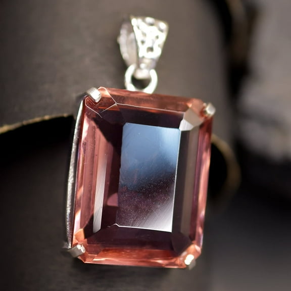 Certified Natural Color Change Alexandrite 87.90 Ct Pendant Emerald Cut Stone