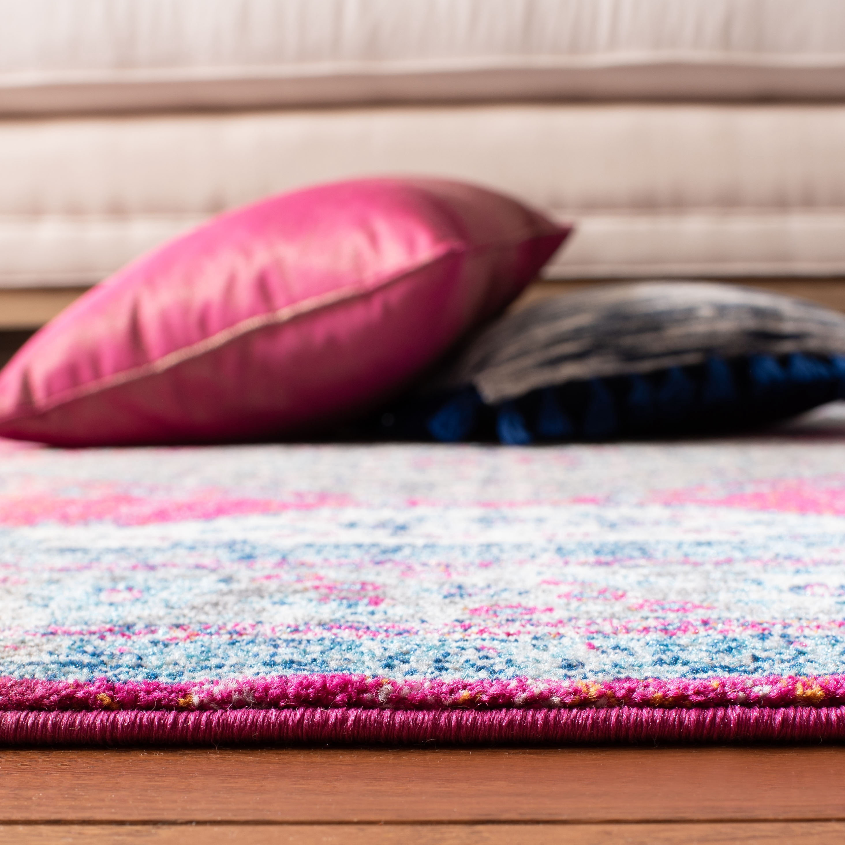 SAFAVIEH Evoke Mladen Oriental Runner Rug, Navy/Fuchsia, 2'2" x 7'