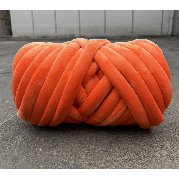 XmhyTop 500g Velvet Chunky Yarn Bulky Giant Arm Knitting Yarn, Super Soft Jumbo Tube Weight Yarn, Fluffy DIY Crochet Hand Making Washable Yarn for Blanket, Pet Bed, Rugs Pillow，Orange