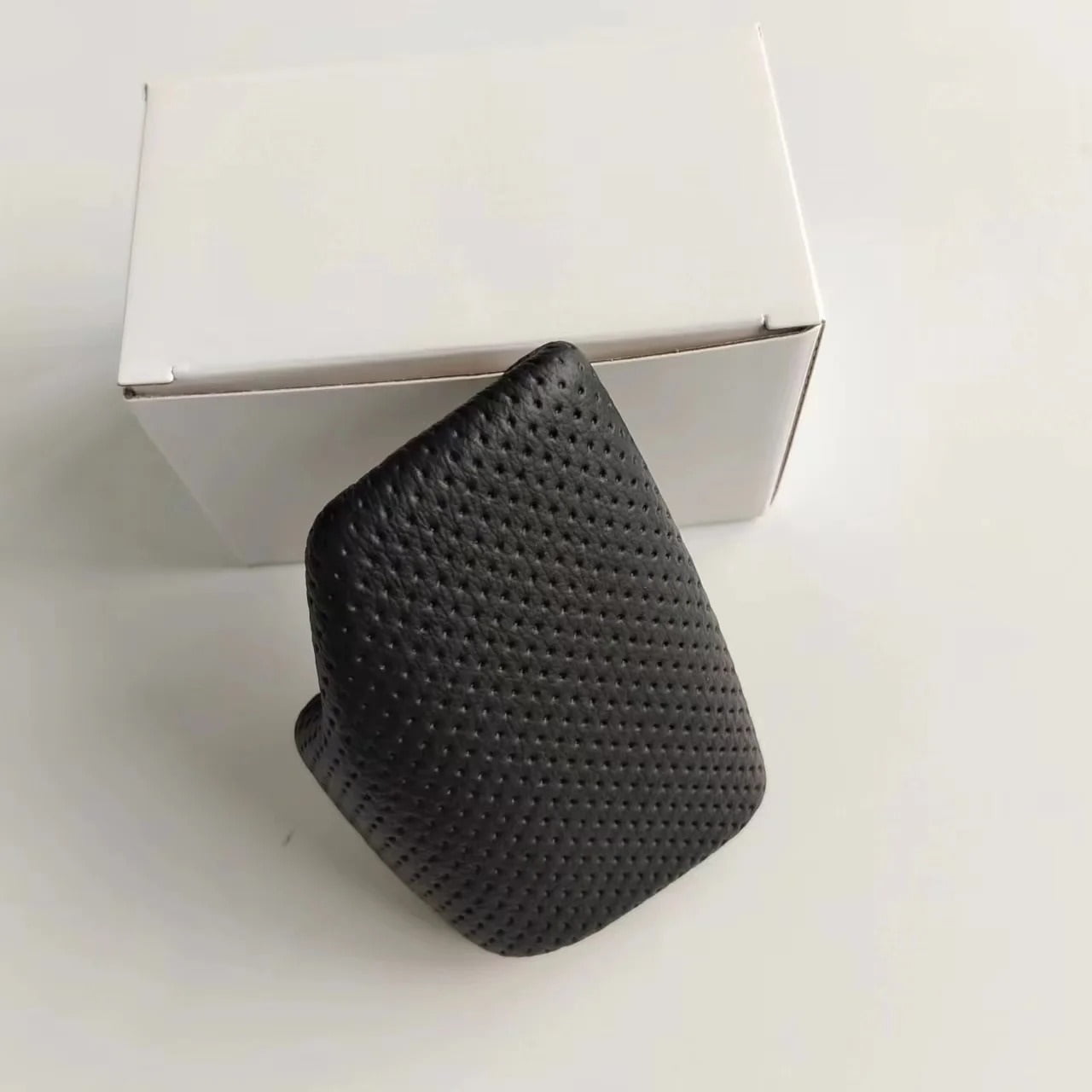 For Audi A4 B9 A5 Q7 Q5 16-19 Gear Shift Knob Cover Perforated Leather Handball Shifter Handle Lever Case