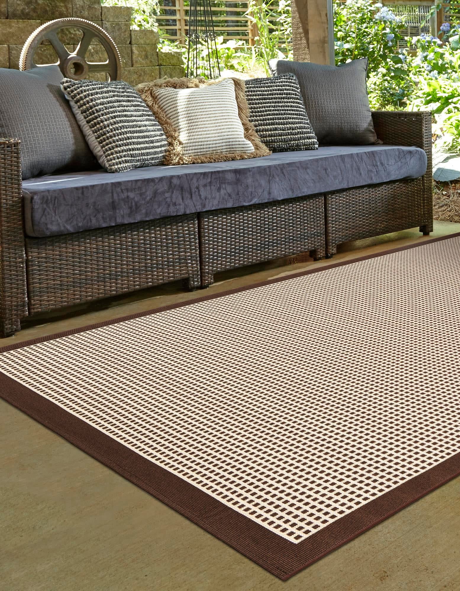 Unique Loom Outdoor Border Collection Area Rug - Frame (5' 1" x 8' Rectangle Brown/Ivory)