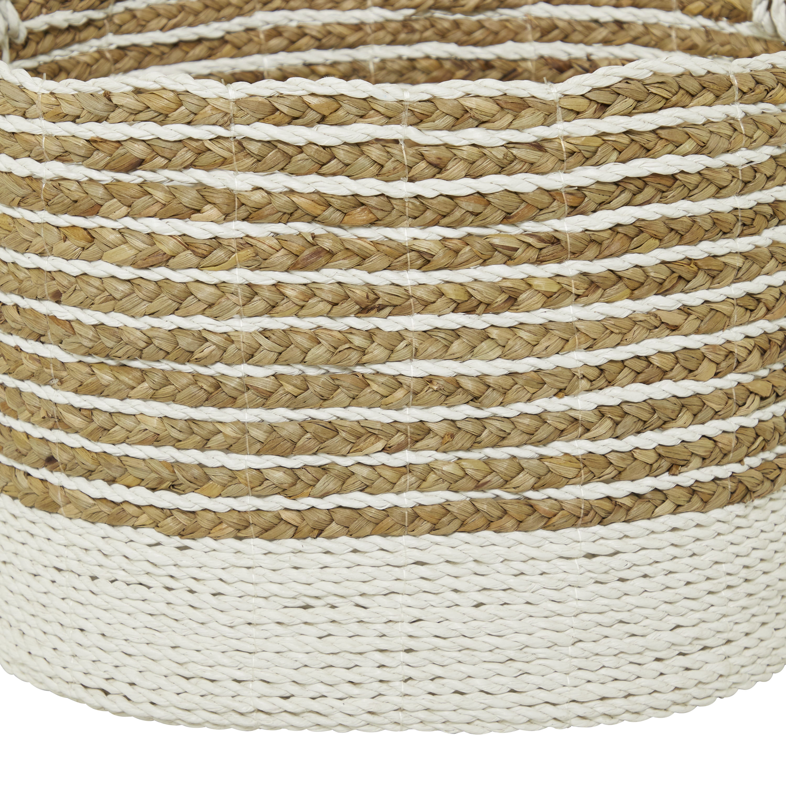 CosmoLiving by Cosmopolitan 19", 16", 13"W Brown Seagrass Handmade Two Toned Storage Basket with Handles, 3-Pieces