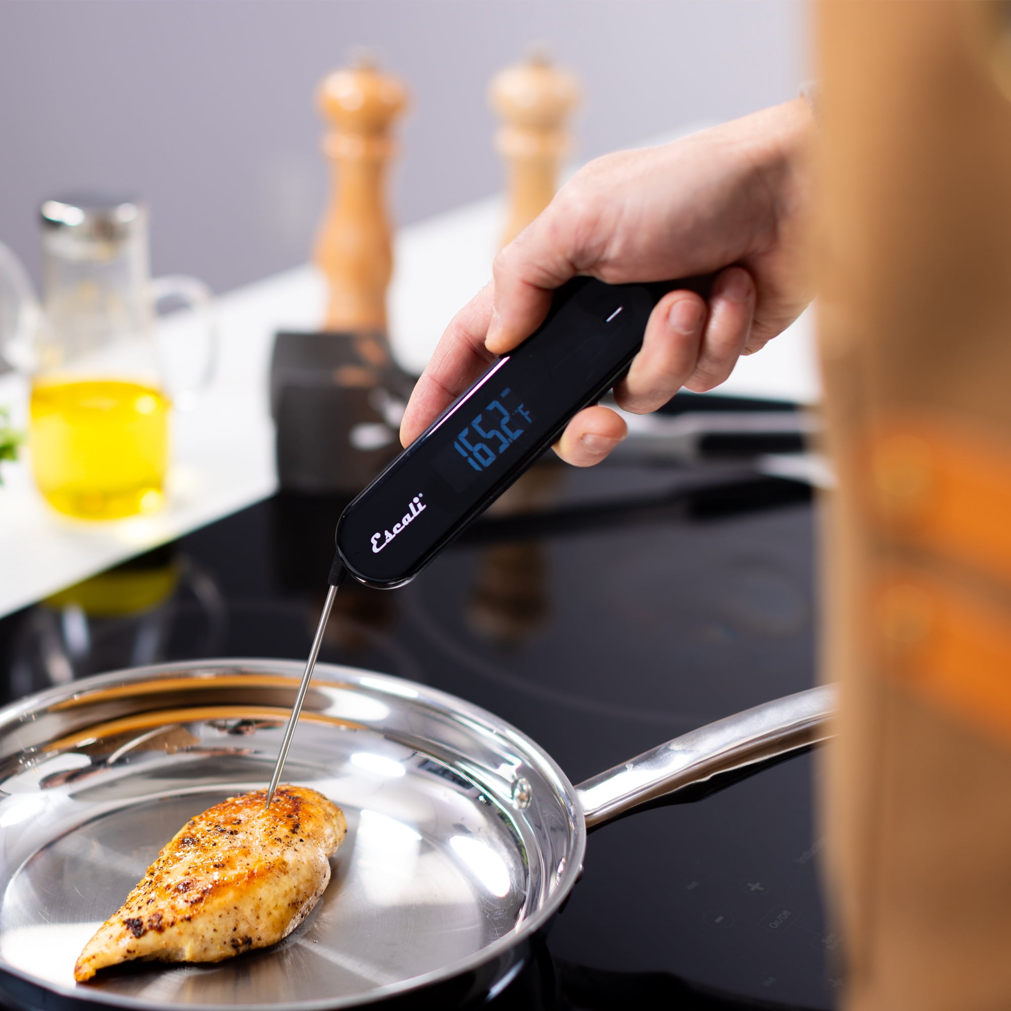 Escali Stelo Waterproof Folding Thermometer for Cooking Instant Read Rechargeable Meat Thermometer with Thermocouple Technology