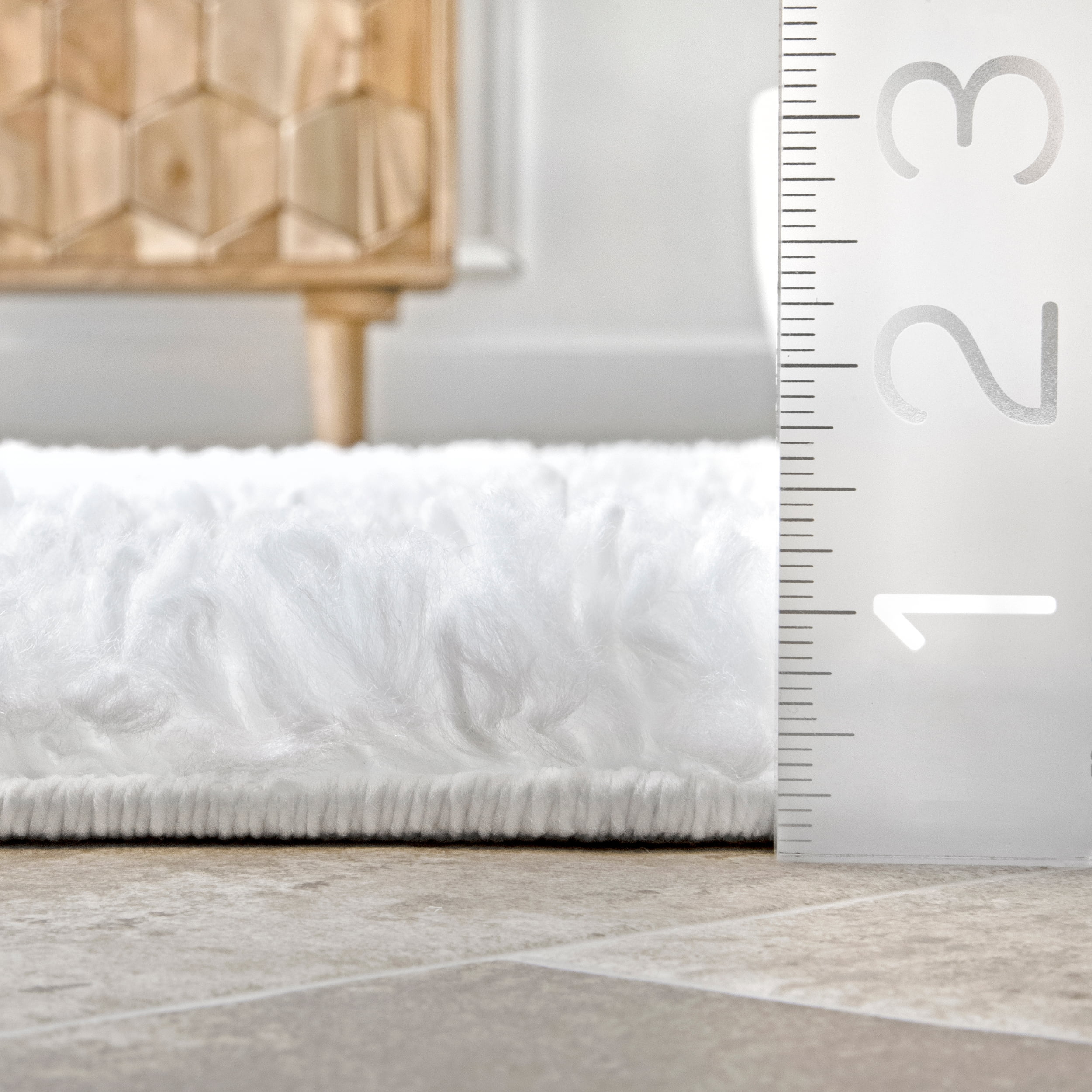 nuLOOM Neva Modern Tasseled Shag Ivory 3' x 5' Modern Area Rug