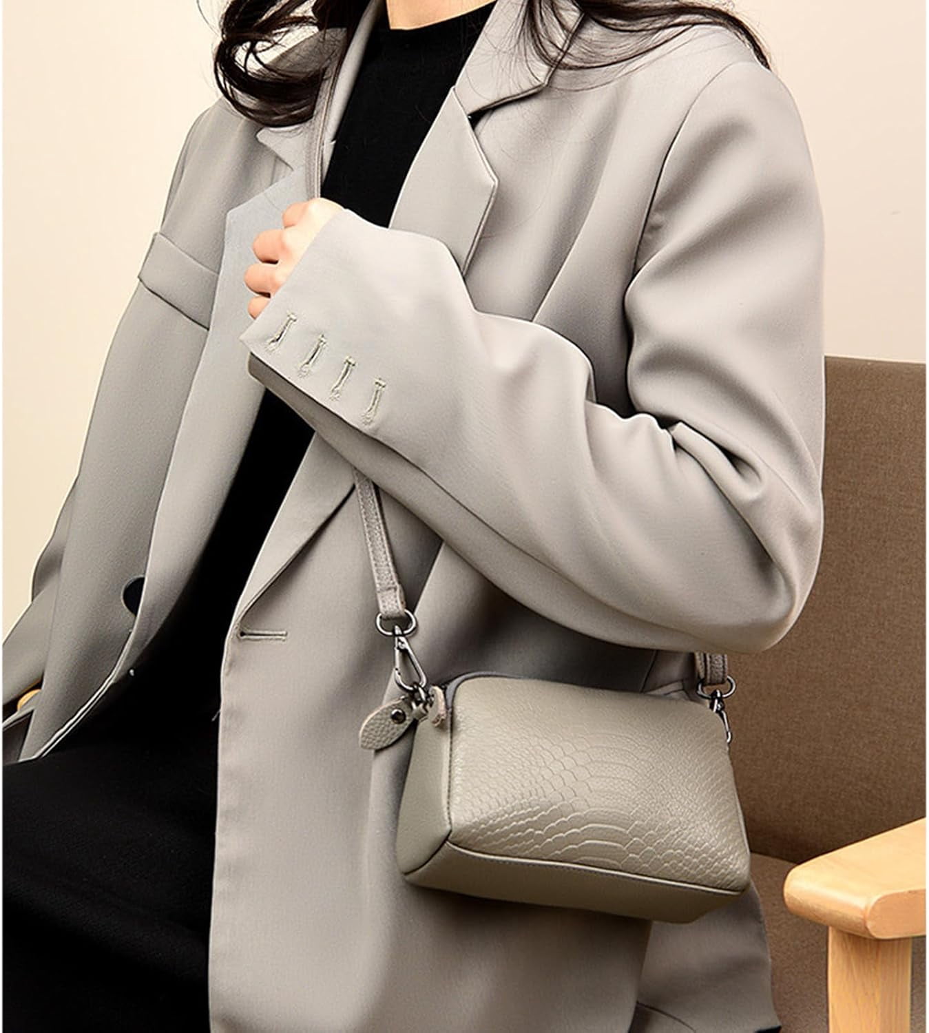 Small Crossbody Bags for Women Genuine Leather Wristlet Clutch Purses Crocodile Pattern Crossbody Purse