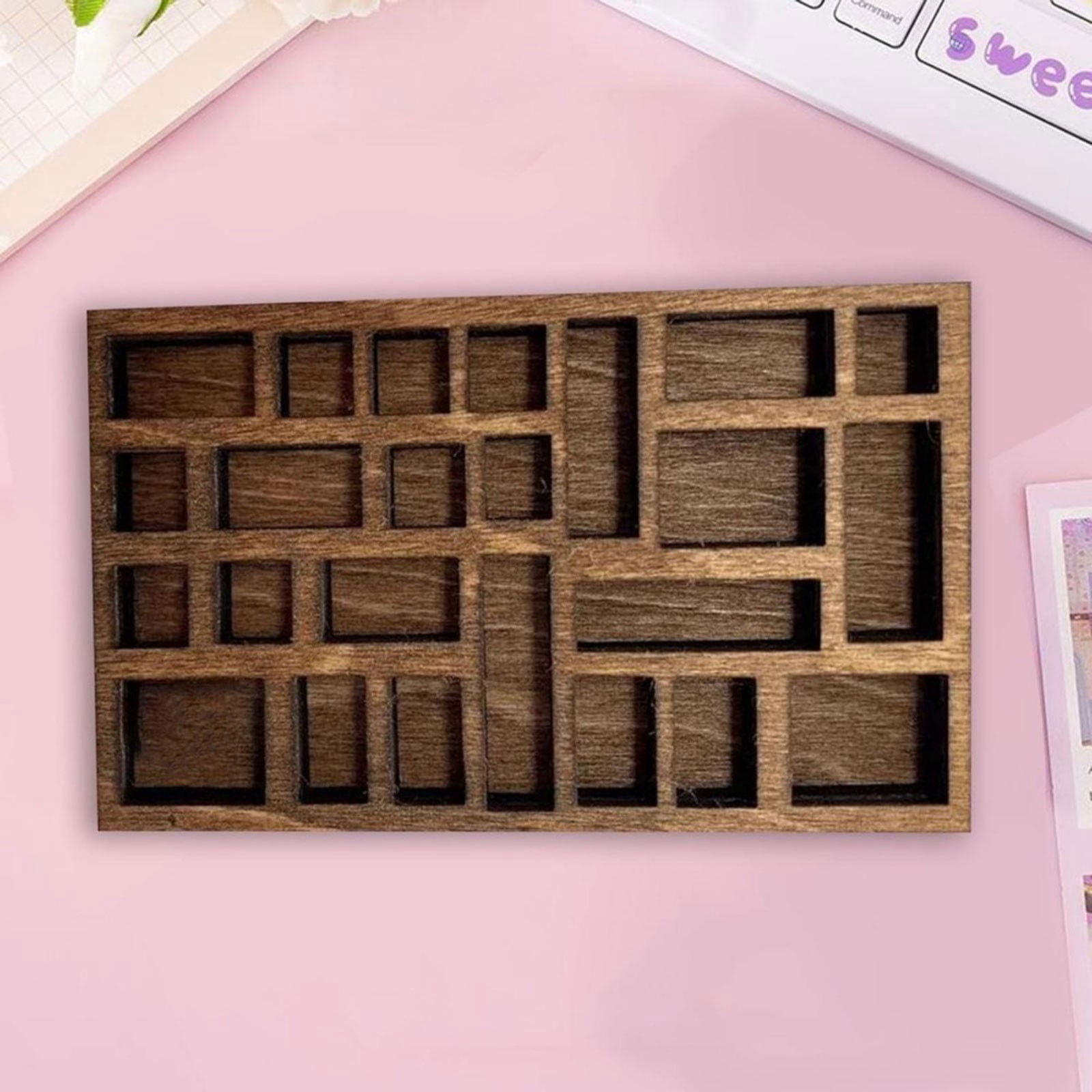 Dvumao Wooden Mini Trinket Shelf – Small Jewelry Display Rack for Rings, Earrings & Specimens, Natural Wood Decor for Dresser or Desk