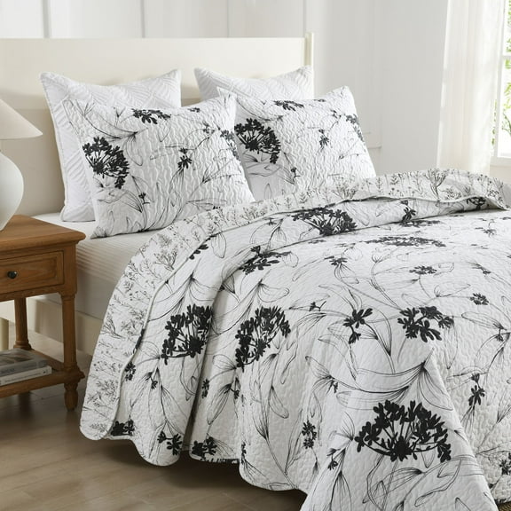 3-Piece Wash Painting Black and White Botanical Floral Quilt Bedspread Set