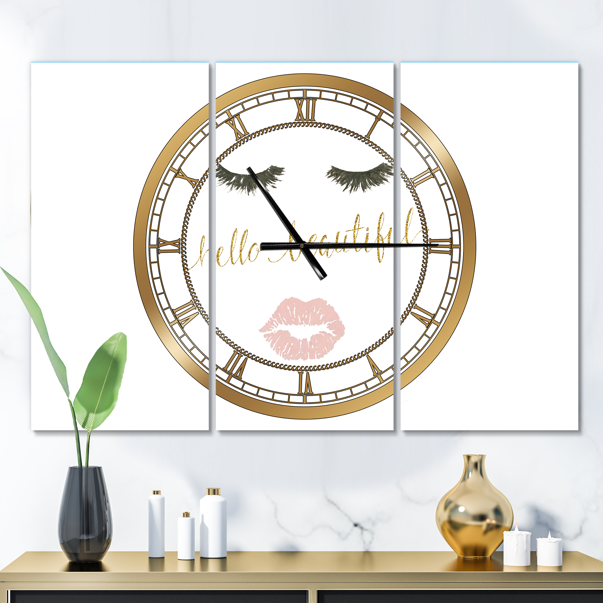 Designart 'fashion Glam Lips on Gold I' Modern wall clock