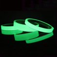 thumbnail image 3 of 1 paquete de cinta que brilla en la oscuridad, 9,8 pies de cinta fluorescente brillante y duradera, cinta luminosa para deportes al aire libre, decoraciones nocturnas, 3 of 5