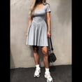 thumbnail image 4 of Vestido Corto Informal de Verano para Mujer, de Corta, Cuello Cuadrado, Corte A, Plisado y con Bolsillos. Gris S, 4 of 8