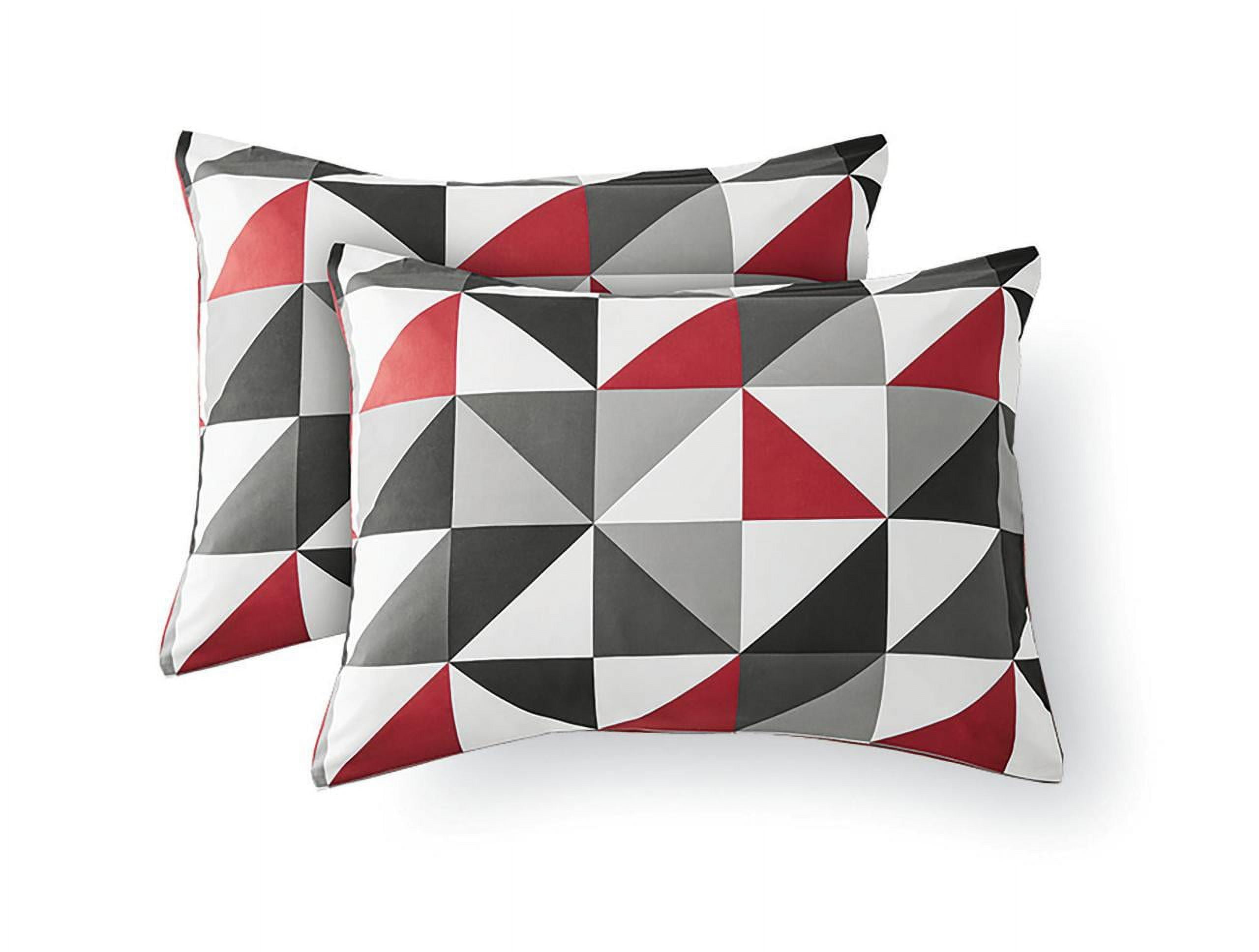 Mainstays Reversible Geometric Triangles 10-Piece Bed in a Bag Bedding Set with Bonus Sheet Set + Pillows, Queen