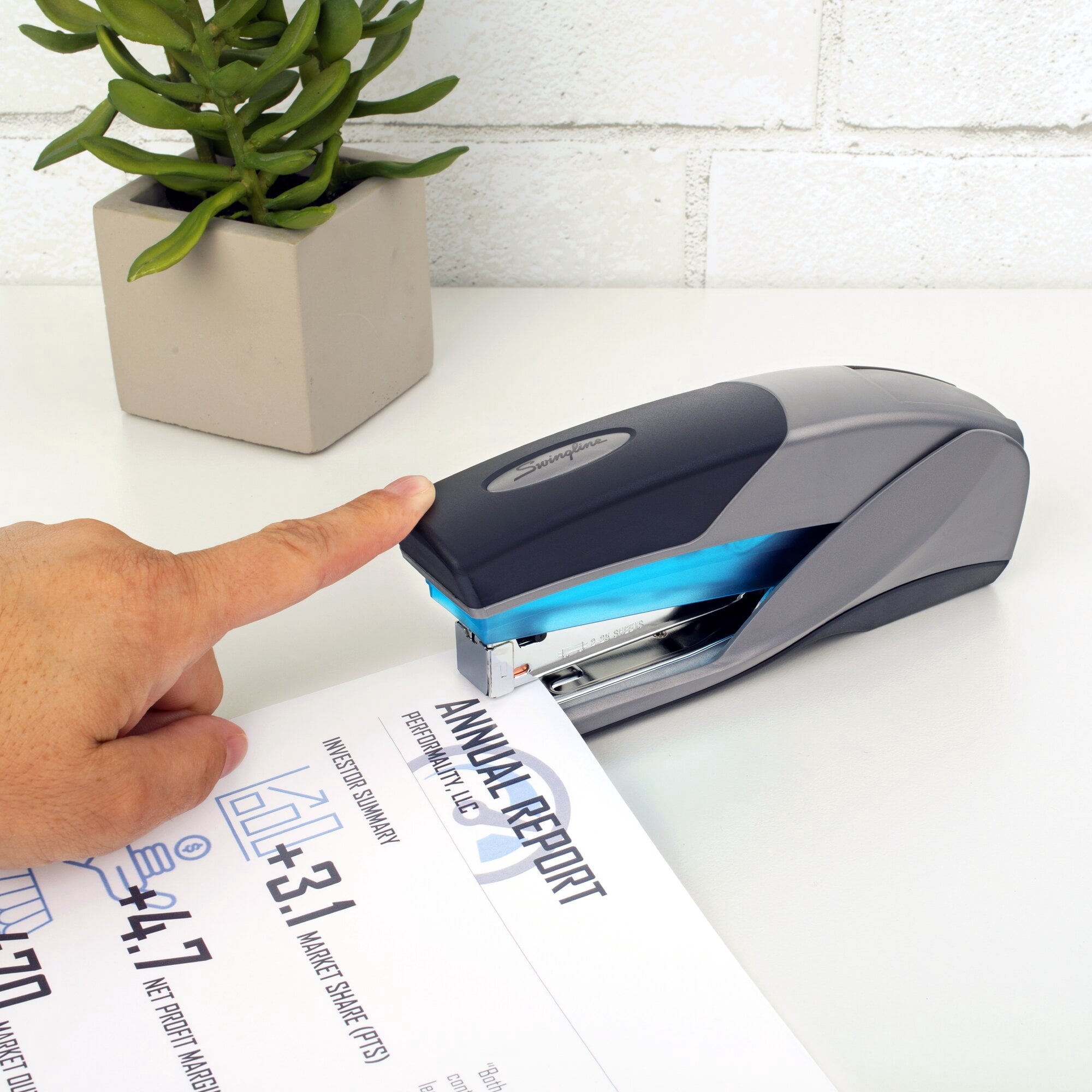 Swingline Optima 25 Reduced Effort Stapler, 25 Sheets, Blue/Gray