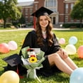 thumbnail image 5 of Ramo de peluches con aroma a girasoles para graduación: un adorable peluche con aroma a girasoles, tejido suave y decoración festiva para ceremonias o fiestas de graduación., 5 of 5