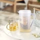 thumbnail image 5 of Jarra de plástico con filtro para café frío, té con leche y bebidas heladas | Colador integrado y escala de medición para una mezcla precisa | Uso comercial en cafeterías, tiendas y restaurantes, 5 of 5