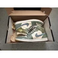 thumbnail image 2 of Ni - ke Size 12 - Air Jordan 1 Retro UNC Patent, 2 of 5