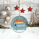 thumbnail image 1 of Xihbxyly Adorno de Papá Noel, Diseño Único de Máscara de 2020, Decoración de Madera para Árbol, Recuerdo Navideño Memorable, Regalo Divertido para Familiares y Amigos, Tamaño 8 X 8 X 0,3 Cm, 1 of 2