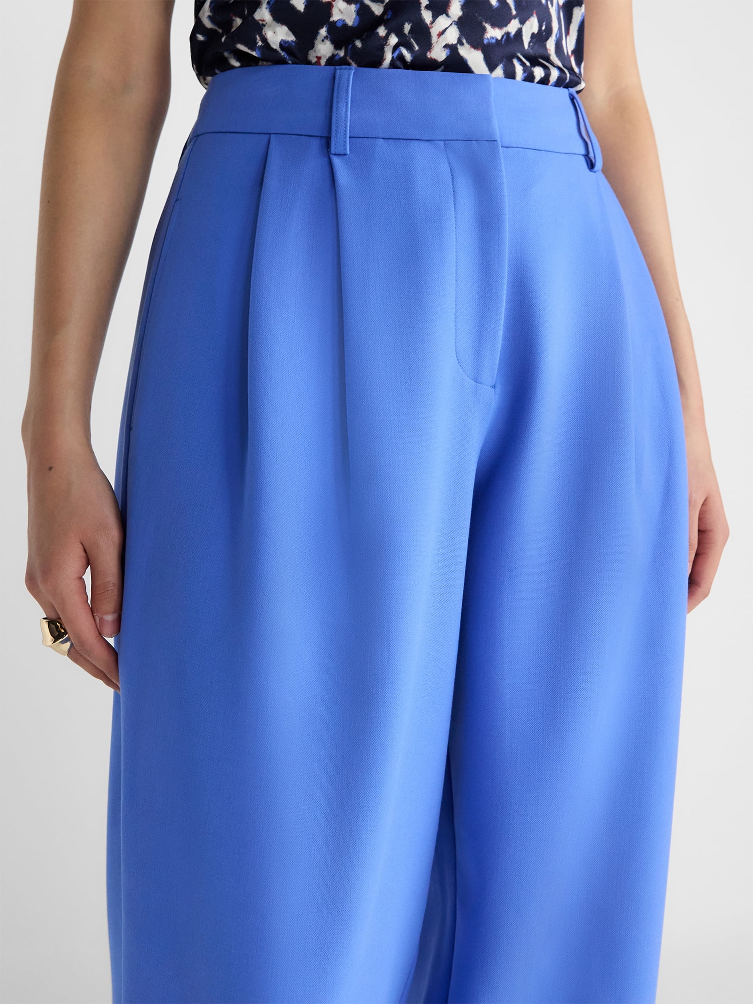 Devil Wears Prada Scoop Collection Women’s and Women's Plus High Rise Pleated Trousers, 30" Inseam, Sizes 0-26W