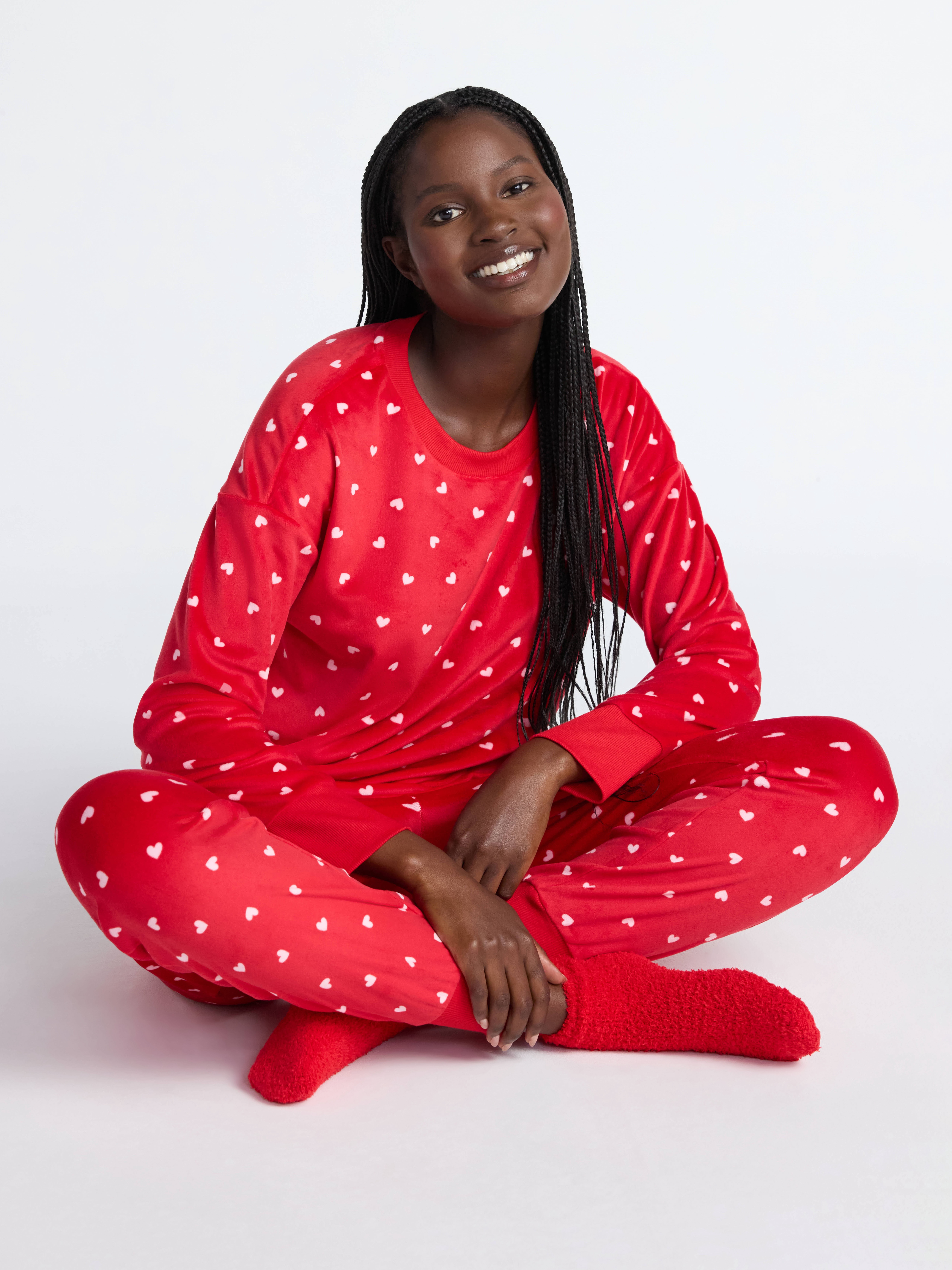 Joyspun Women’s Stretch Velour Long Sleeve Top, Pants, and Socks Pajama Set, 3-Piece, Sizes XS-4X