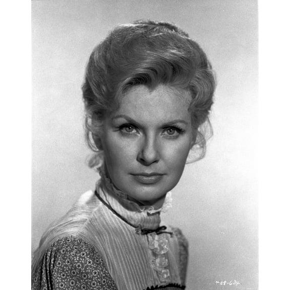 Joanne Woodward Looking at the Camera, wearing a Dress Photo Print (24 x 30)