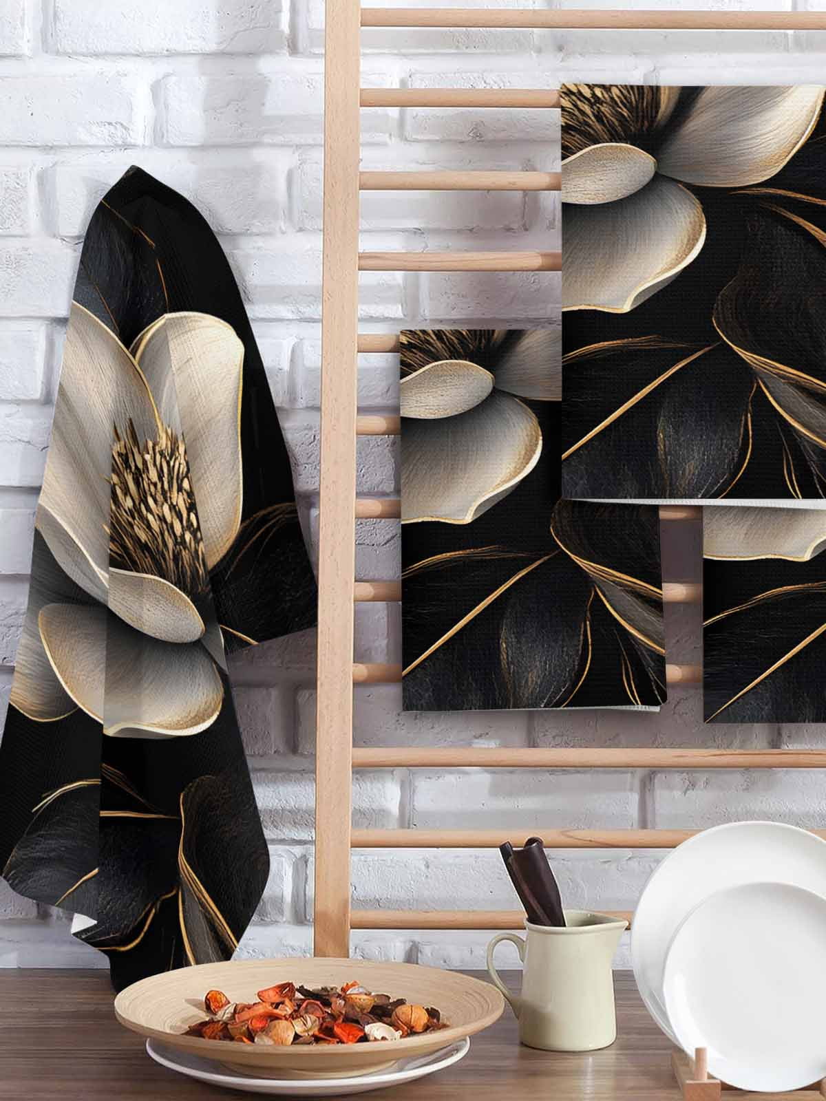 Black Gold Flower Hand Towels Set,Waffle Weave Kitchen Towels 2 Pieces,Microfiber Hair Face Bath Tea Towel Absorbent Quick Drying Cleaning Dish Cloths,Gradient Luxurious Floral Botanical 15.7"x23.6"