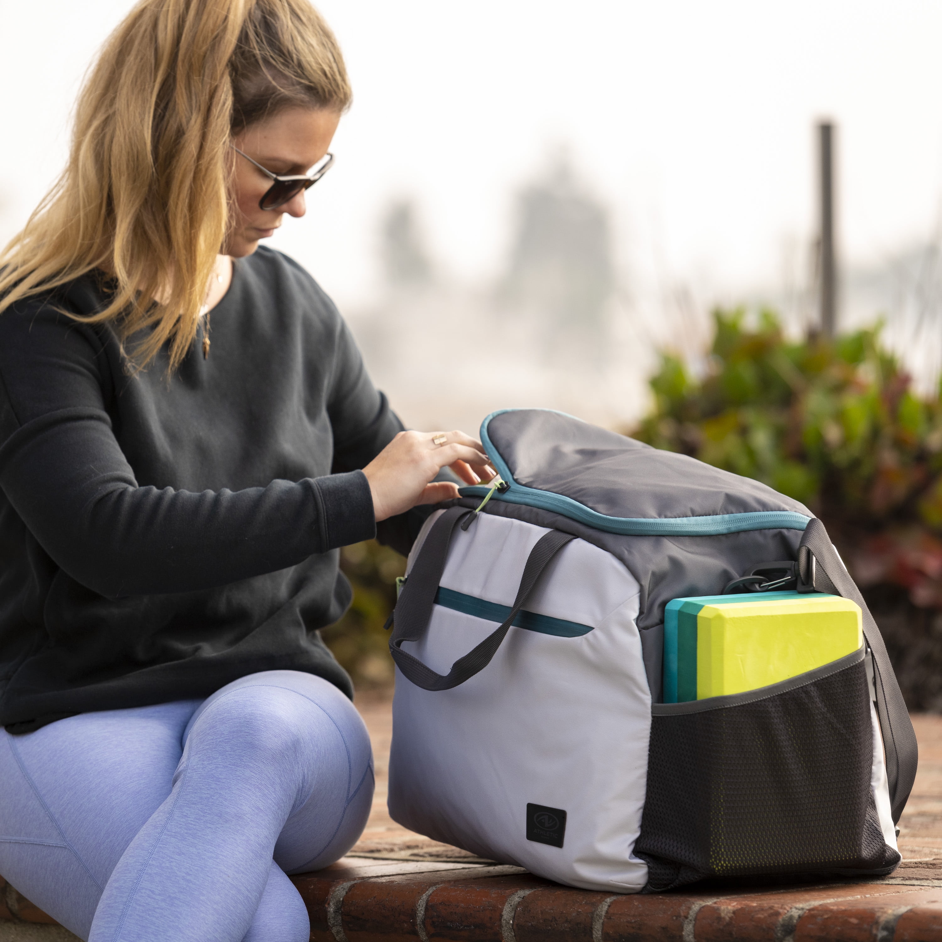 Athletic Works Urban Duffle Bag for Adults, Easy Care Sports Bag, Foggy Dew Gray