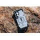 thumbnail image 3 of Funda transparente resistente URBAN ARMOR GEAR para Samsung Galaxy S26 Ultra de 6,9", 3 of 9