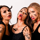 thumbnail image 4 of Tatuajes de cara, cuello, manos y brazos de Halloween para adultos, tatuaje facial para suministros de recuerdo de fiesta de Halloween, 4 of 5