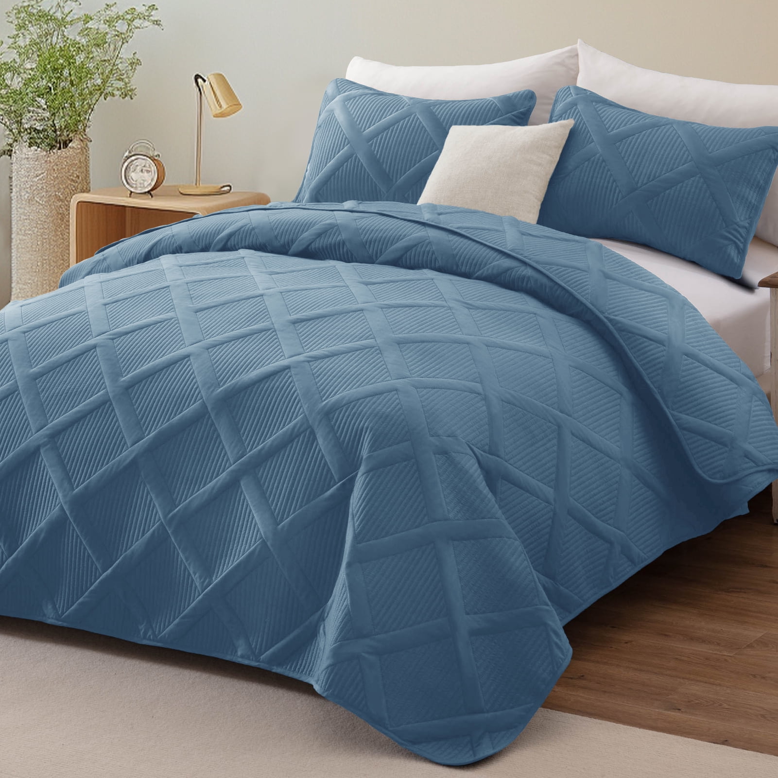 Exclusivo Mezcla Ultrasonic King Quilt Set, 3-Piece Lightweight Bedspreads Modern Striped Coverlet, Bluish Grey
