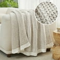 thumbnail image 2 of Manta Amélie Home con forma de gofre de chenilla reversible, 130 x 150 cm, 2 of 9