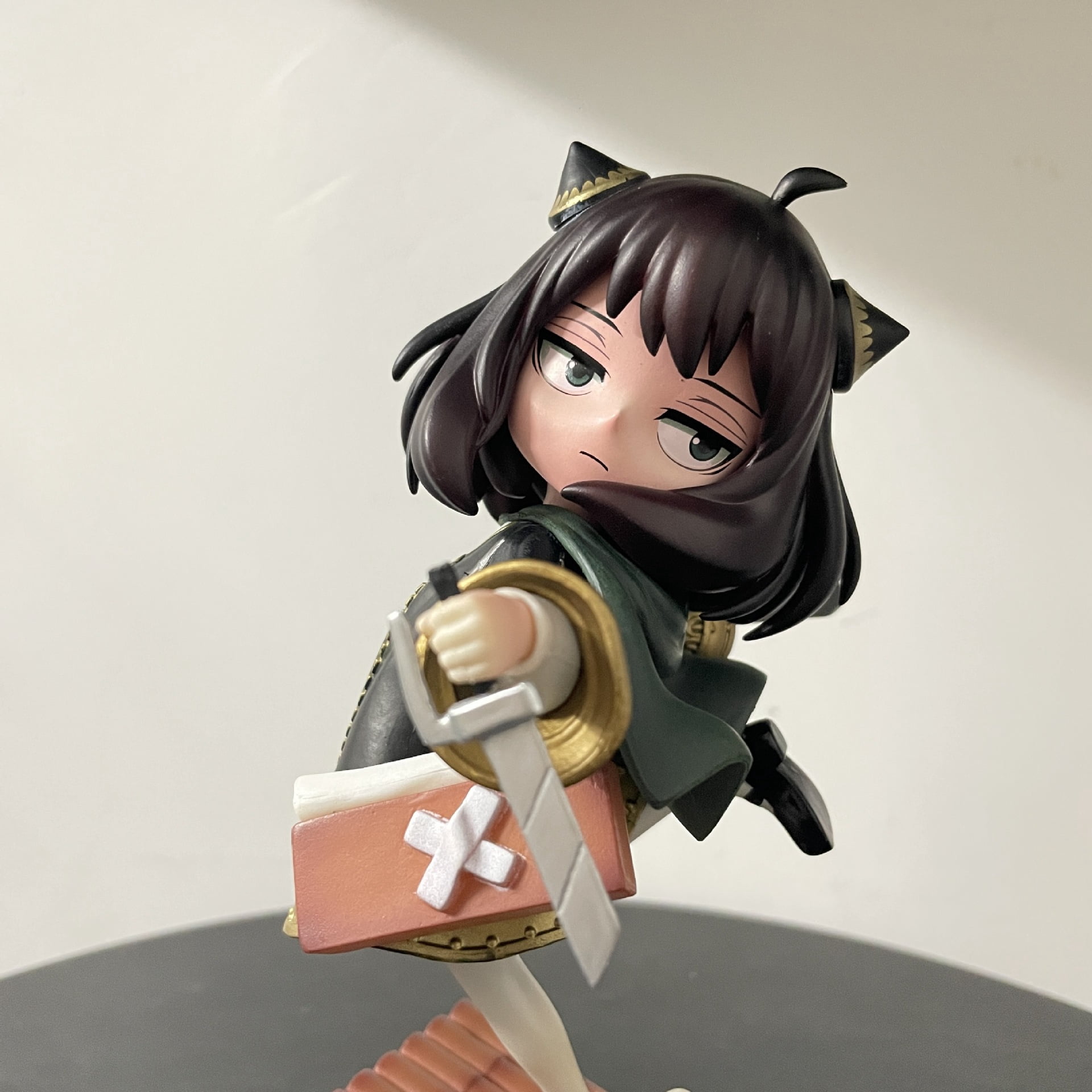 Levi Anya double-headed anime figure