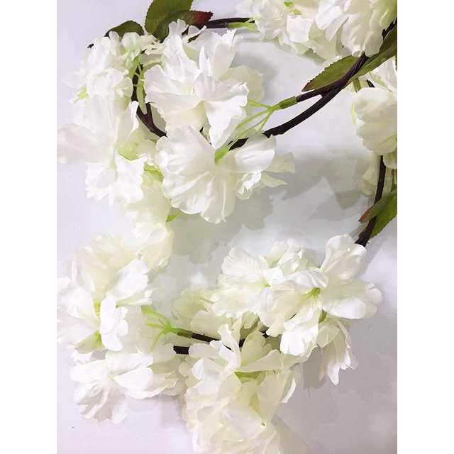 Flor de cerezo artificial Plantas colgantes de vid Faux Sakura Garland Fake Oriental Cherry Wreath Flor artificial 5.8 FT oso de fresa Juguete