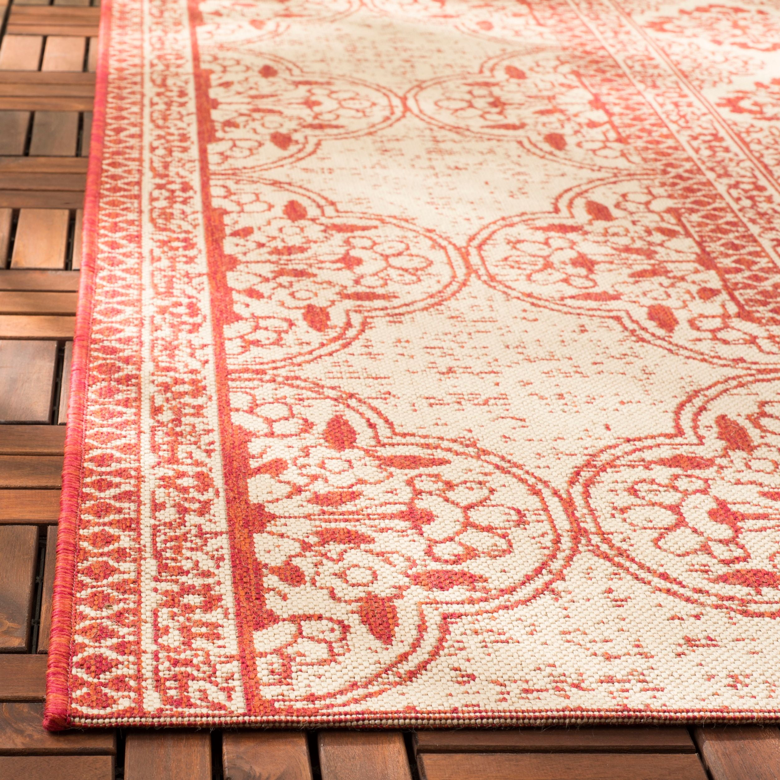 SAFAVIEH Beach House Kiaran Southwestern Indoor/Outdoor Area Rug Red/Cream, 6'7" x 6'7" Square