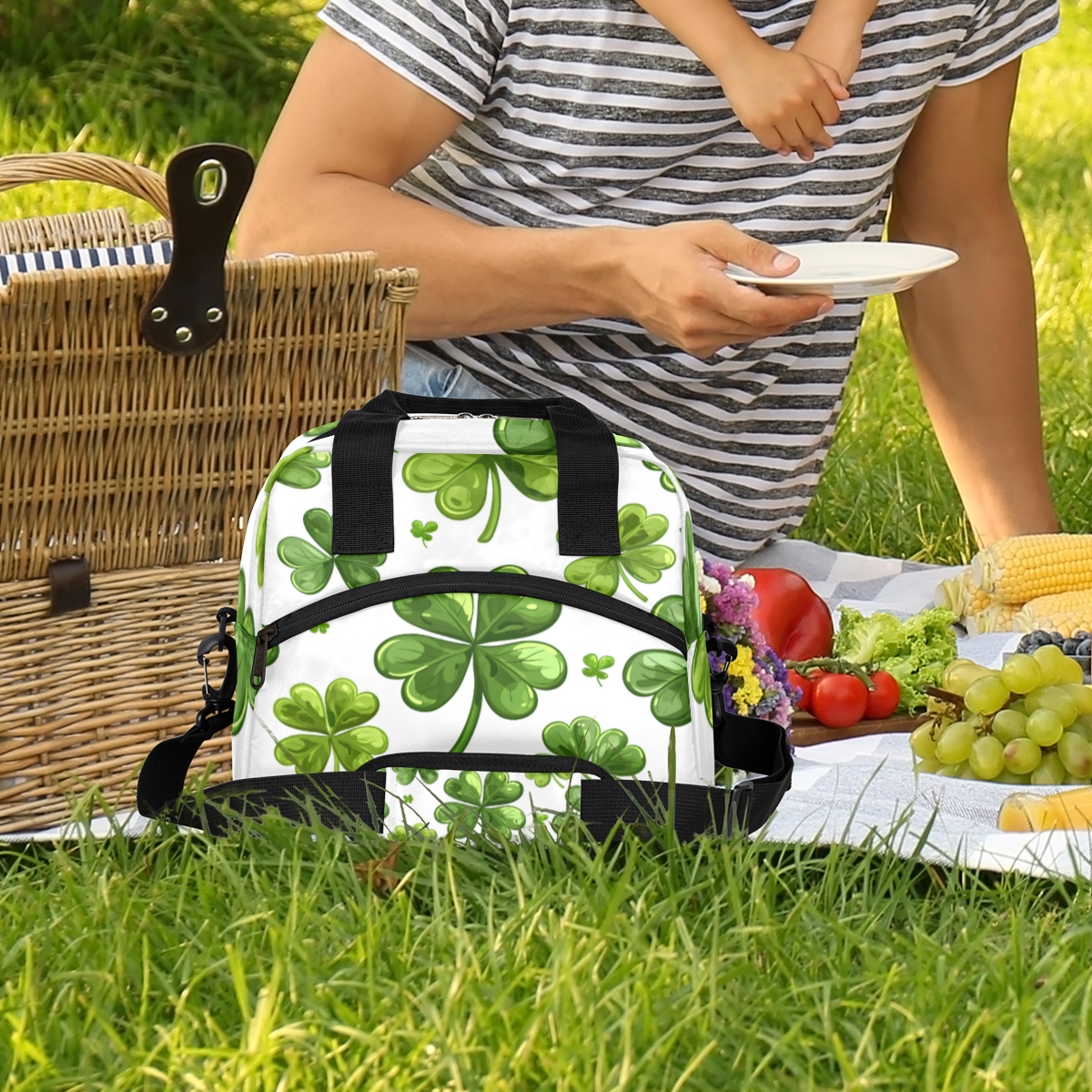 Herdesigns Clover Insulated Lunch Bag for Women Men Adults Large Reusable Lunch Box St Patrick's Day Shamrock Leakproof Cooler Tote Bags with Adjustable Shoulder Strap