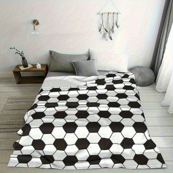 Classic Football Soccer Ball Pattern Fleece Blanket - Super Warm Anti-Pilling Flannel Throw, Black & White Geometric Design for Bedroom Sofa, All-Season Soft Cozy Sports Decor, Home Comfort, Stylish