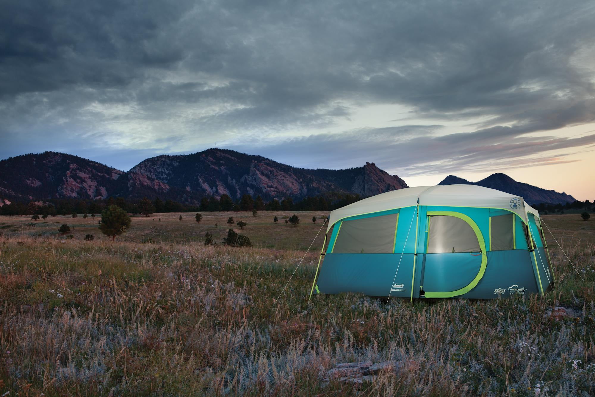 Coleman Tenaya Lake™ Fast Pitch™ 8-Person Cabin with Closet