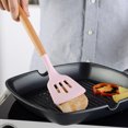 thumbnail image 3 of Juego de 11 utensilios de cocina en color rosa con mango de madera y cubo de almacenamiento, ideal para cocinar de manera segura y organizada., 3 of 6