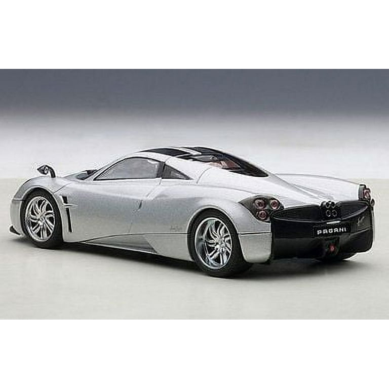 Pagani Huayra Metallic Silver 1/43 Diecast Model Car by Autoart