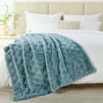 thumbnail image 4 of Home Soft Things Jacquard Faux Fur Throw - Silver blue - 50" x 60", 4 of 9