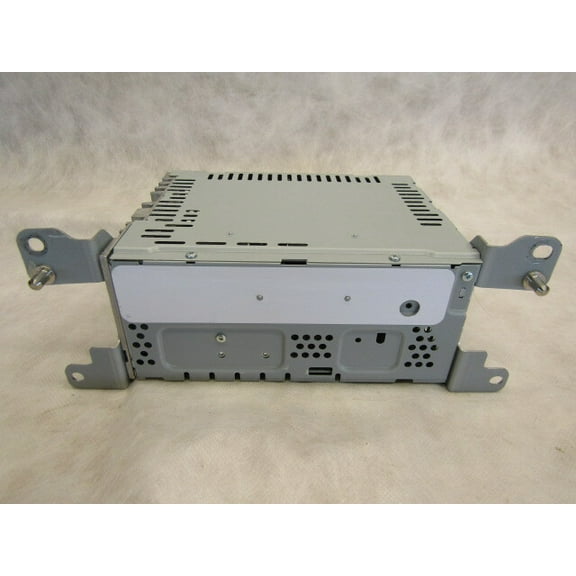 Pre-Owned 2019 2020 Ford Fusion AM FM MP3 Radio Receiver OEM LKQ - Verify Specific Vehicle Fitment In Description - (Good)