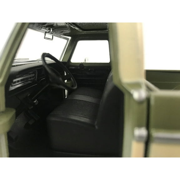 Diecast 1969 Ford F-100 Pickup Truck Light Green and Cream 1/24 Diecast Model Car by Motormax