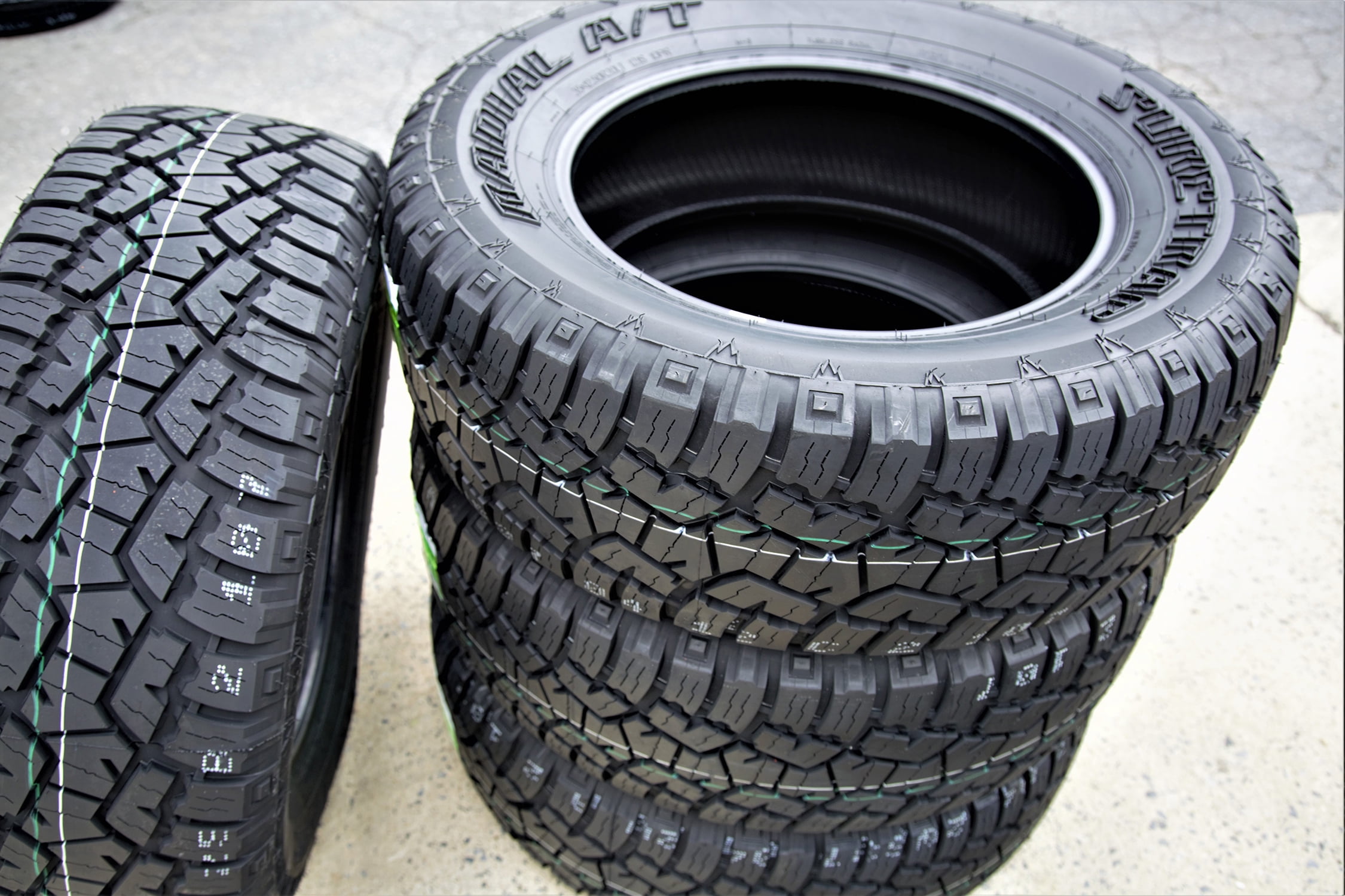 SURE LINE α Suretrac Radial A/T 265/70R16 111T All Terrain Tire