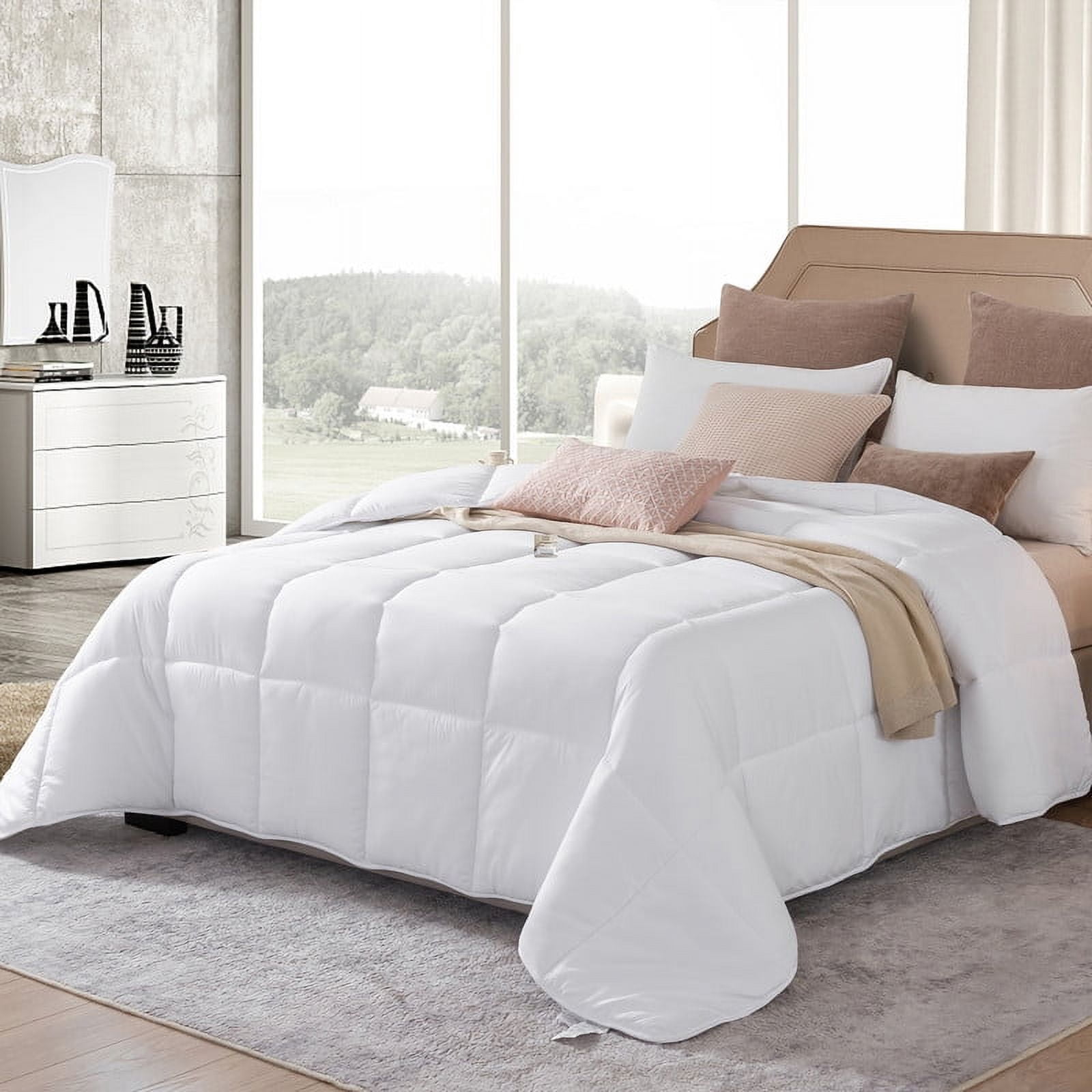 LESNNCIER Down Alternative Comforter, All Season Duvet Insert CK Size,Quilted Bed Comforter with Corner Tabs, Machine Washable (108"X98")