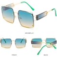 thumbnail image 3 of Gafas de sol para mujeres y hombres de gran tamaño clásico marco de metal tonos retro piloto gafas de sol protección UV, 3 of 5