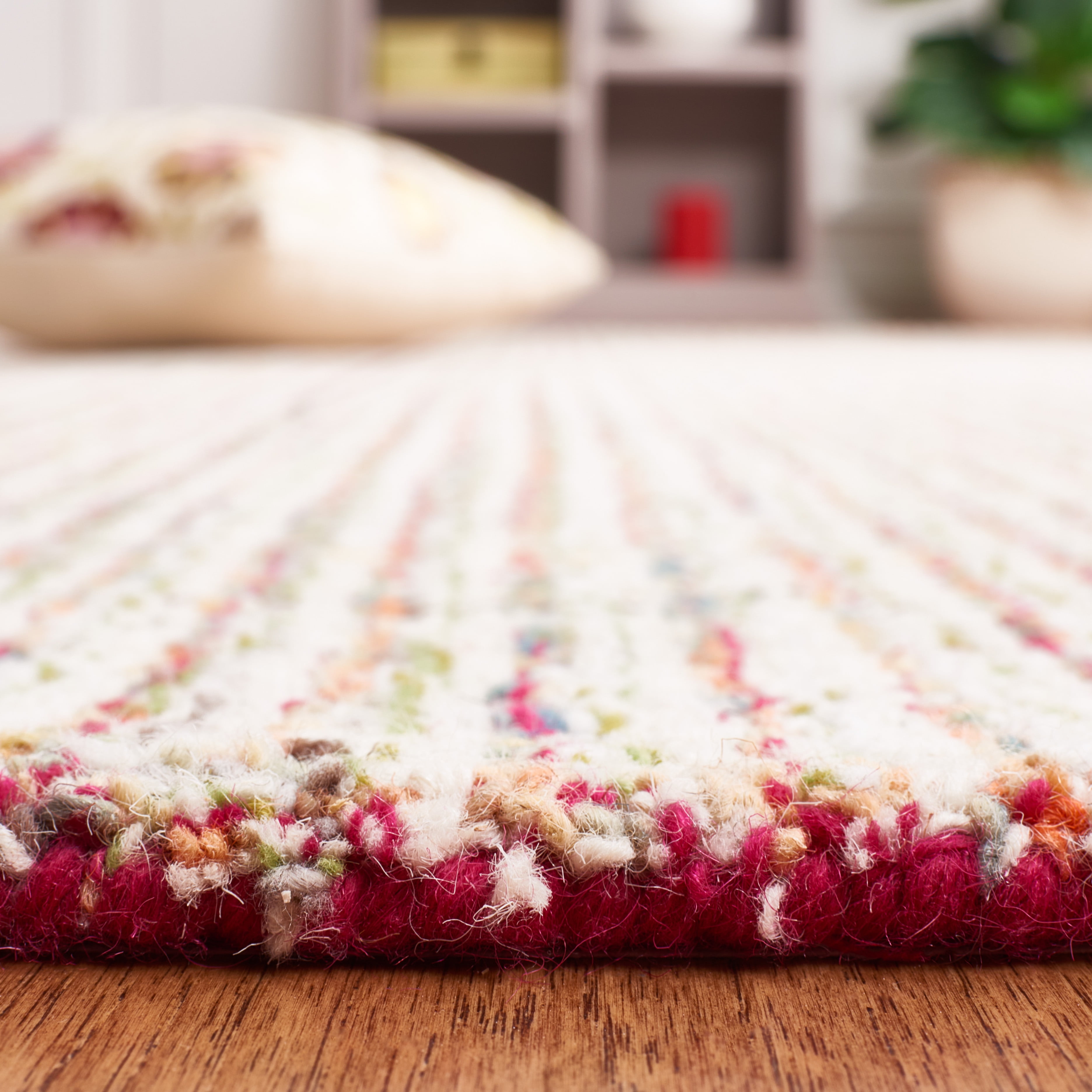 SAFAVIEH Abstract Fredrick Striped Area Rug, Red/Green, 4' x 6'