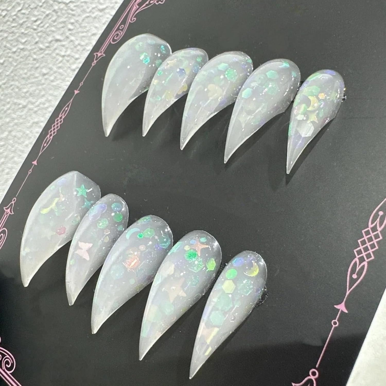Press Claw on Nails White Sequins Short Stiletto Handmade Reusable Thick Acrylic Cat Dragon Eagle Claw False Nail Glossy Glue on Nail with Y2K Style Design