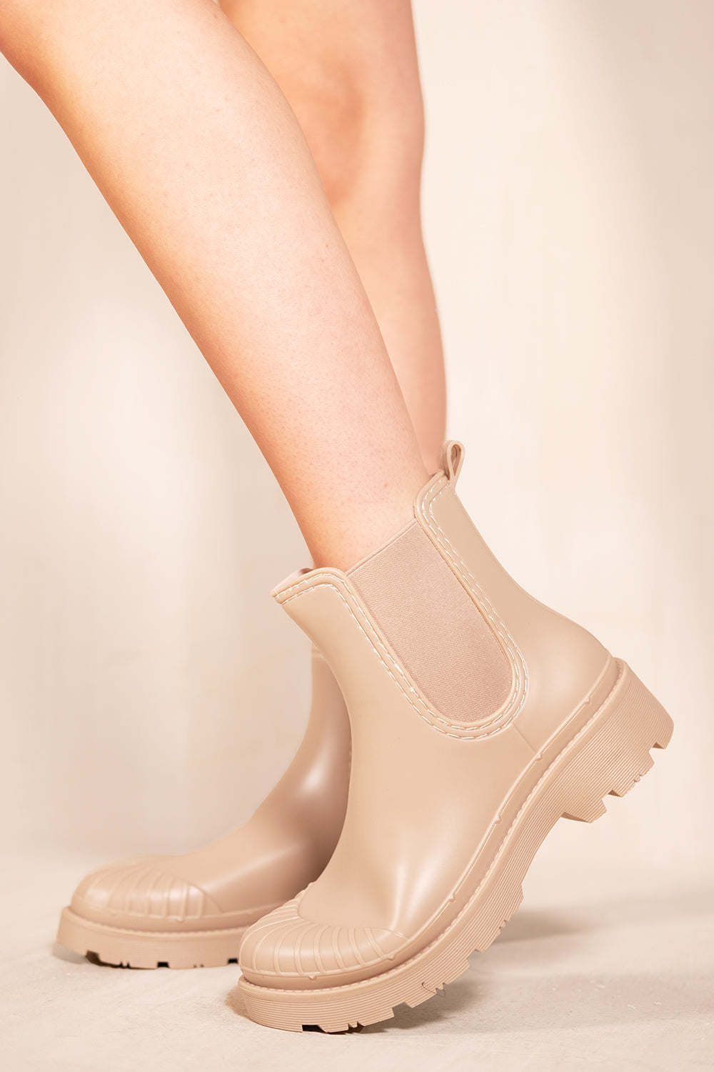 CAIKUITONRON ZOALA FLATFORM PULL ON WELLIE BOOT IN BEIGE