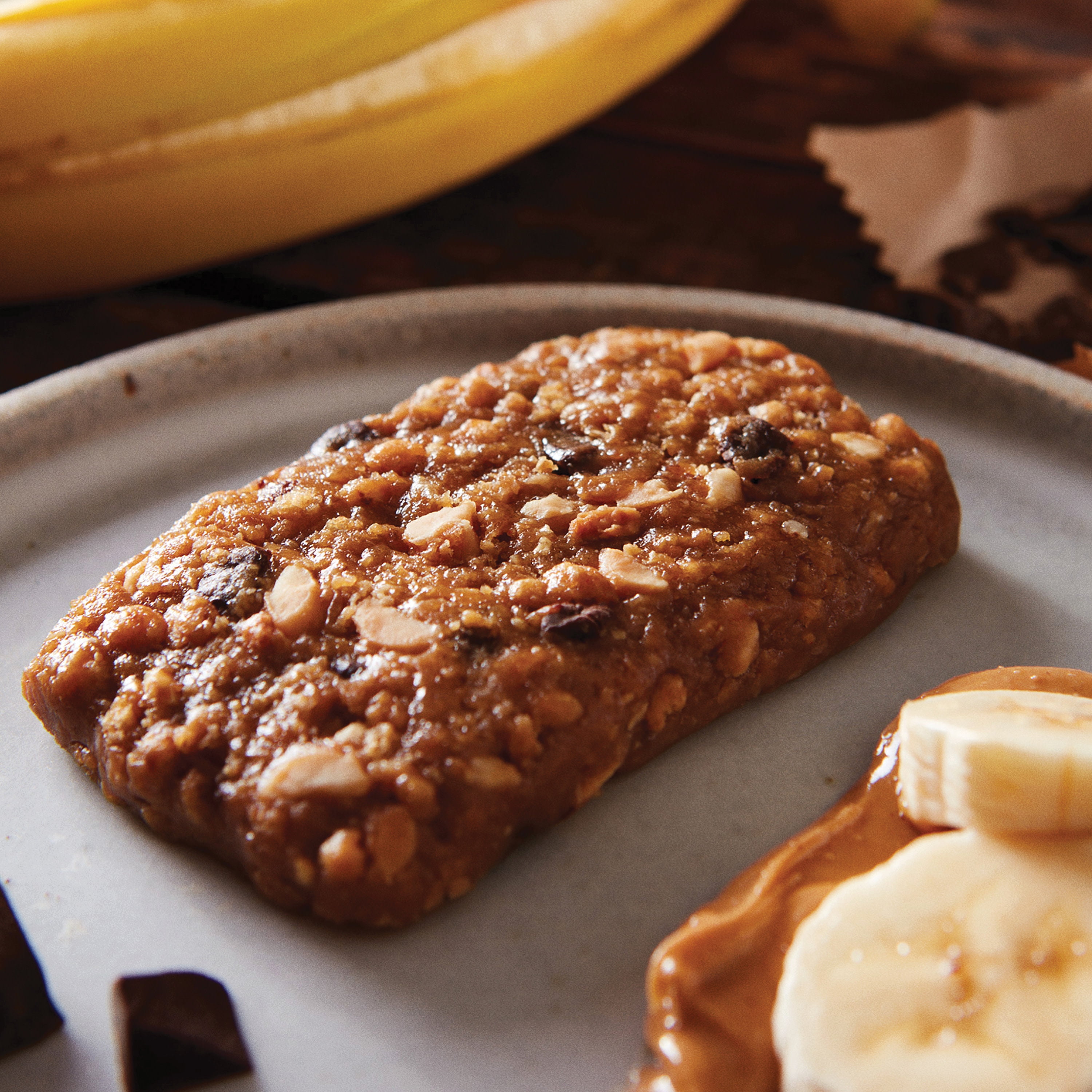 CLIF BAR - Peanut Butter Banana with Dark Chocolate Flavor - Made with Organic Oats - 10g Protein - Non-GMO - Plant Based - Energy Bar - 2.4 oz.