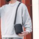 thumbnail image 2 of Bolso bandolera de nailon con bandolera para hombre, 2 of 2